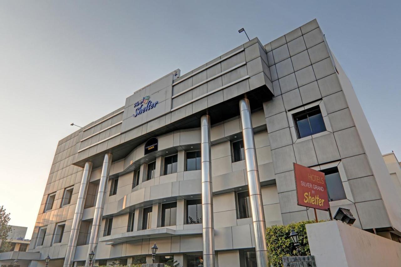 Townhouse Oak Hotel Shelter Lucknow Esterno foto