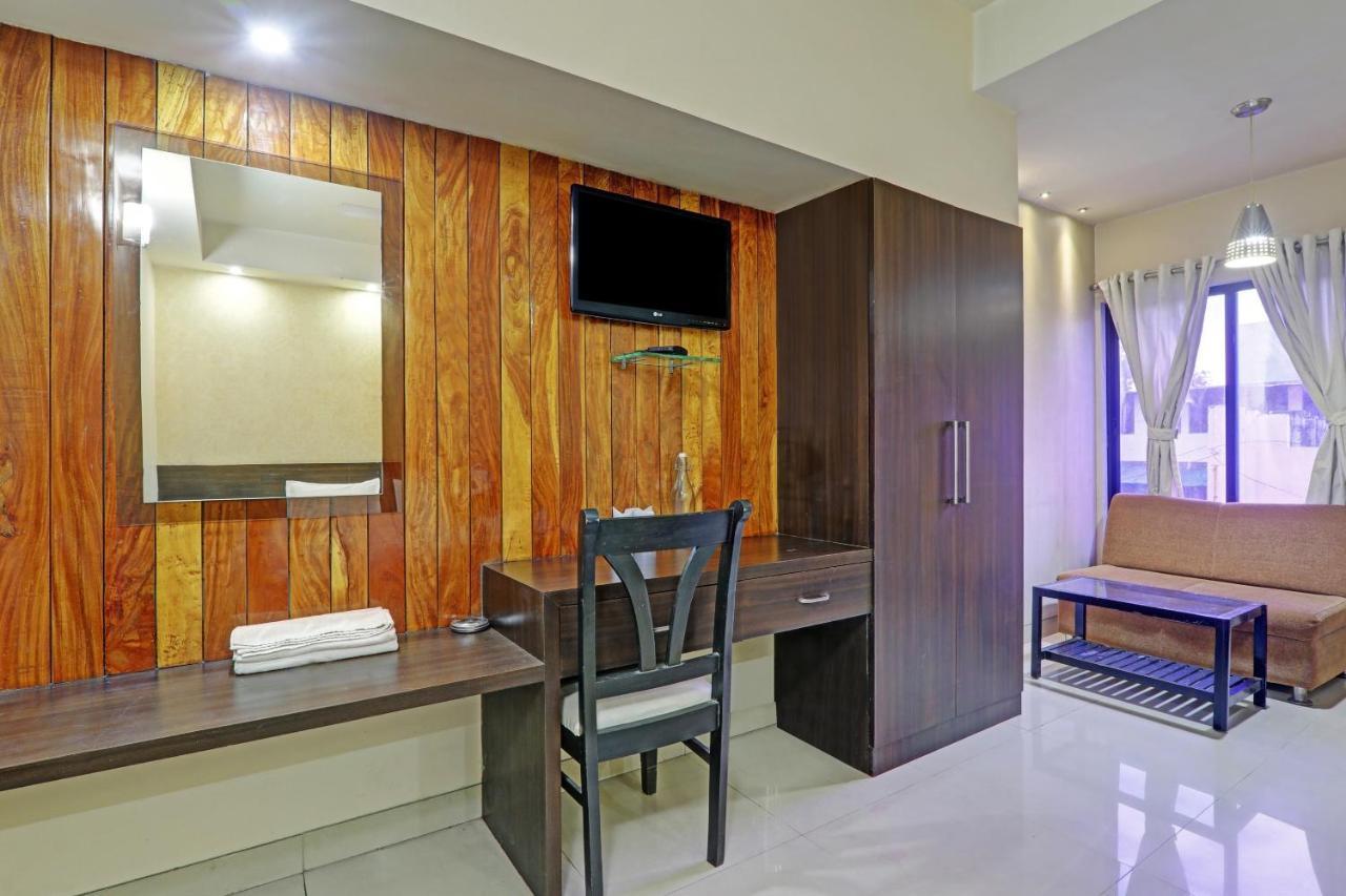 Townhouse Oak Hotel Shelter Lucknow Esterno foto