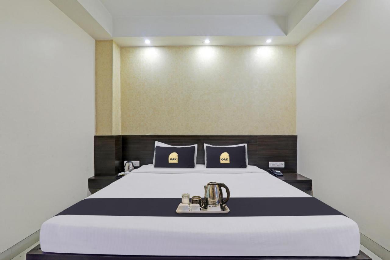 Townhouse Oak Hotel Shelter Lucknow Esterno foto