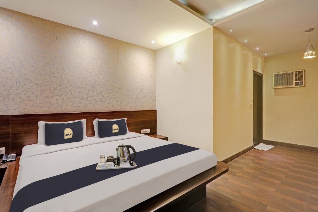 Townhouse Oak Hotel Shelter Lucknow Esterno foto