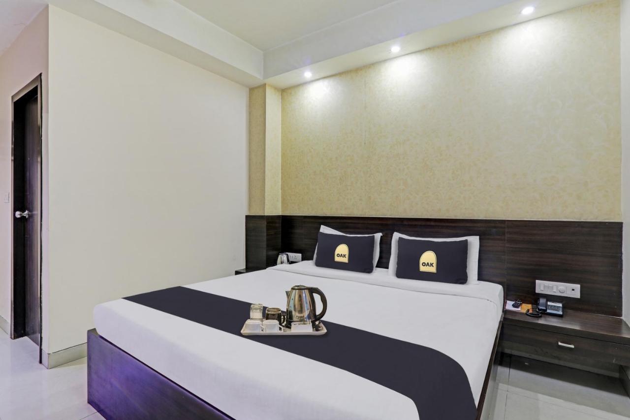 Townhouse Oak Hotel Shelter Lucknow Esterno foto